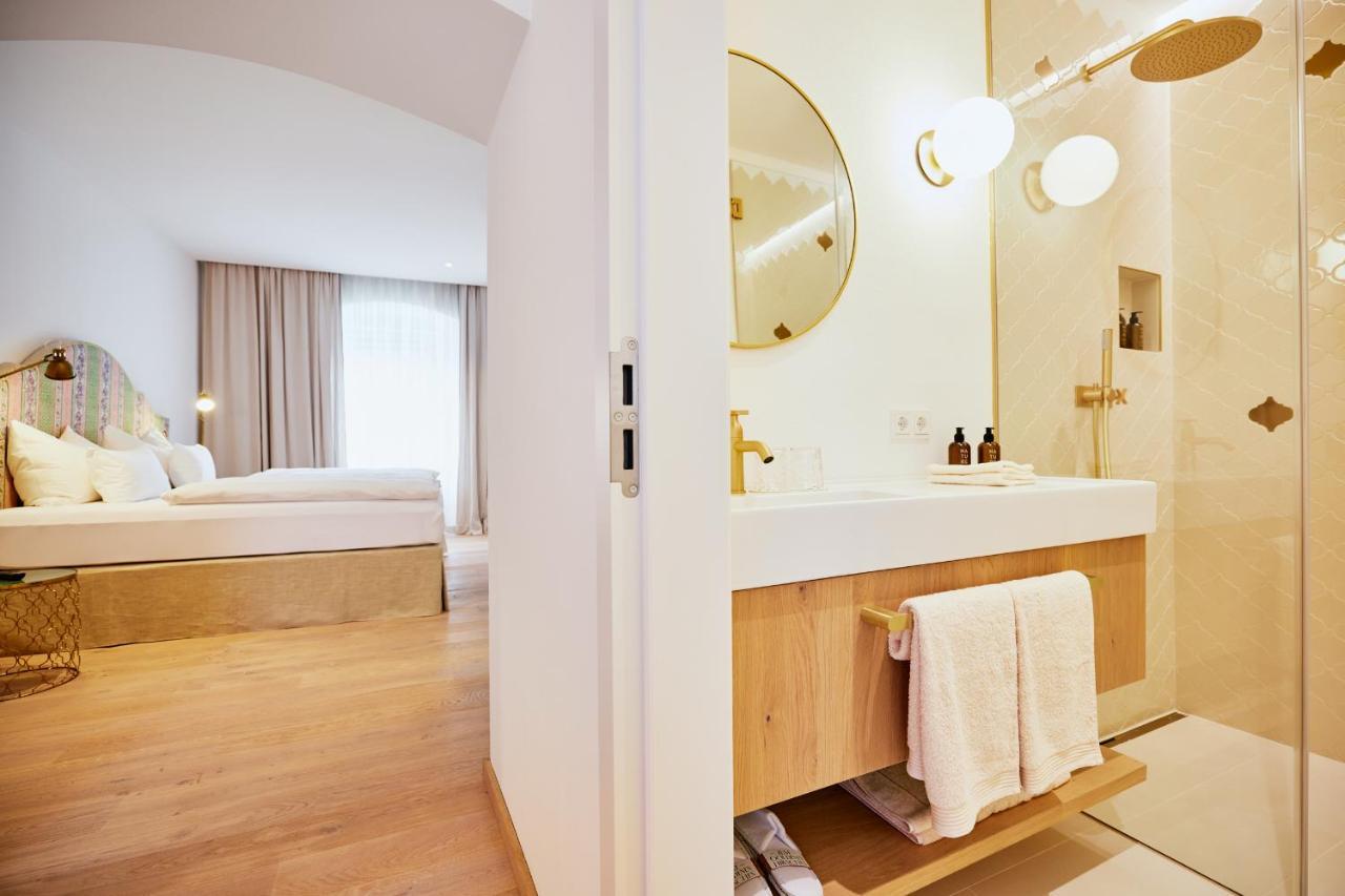 Boutiquehotel Zum Goldenen Hirschen Gmunden Luaran gambar